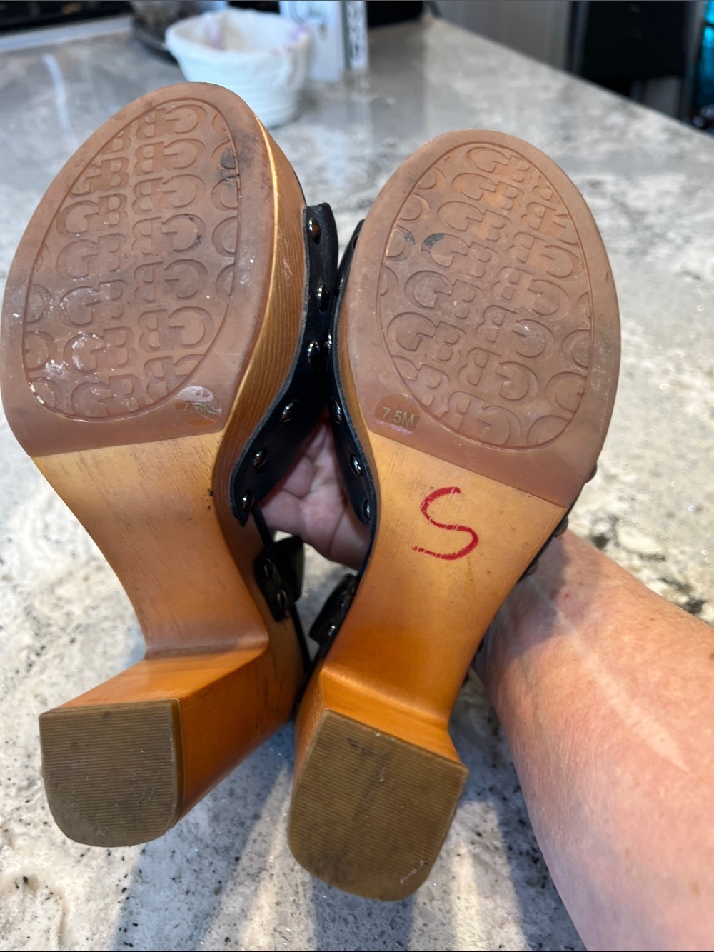 Gianni Bini Meri-Cana Studded Black Leather Wood Platform Sandals 7.5 EUC - Picture 11 of 12